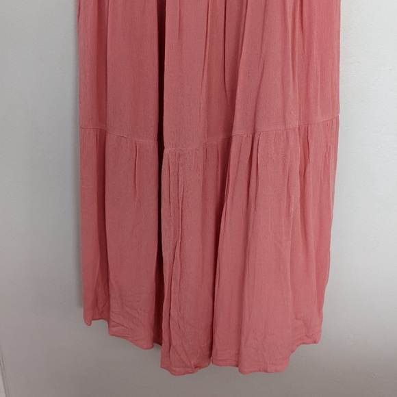 Pink flutter sleeve midi dress - Picture 5 of 9